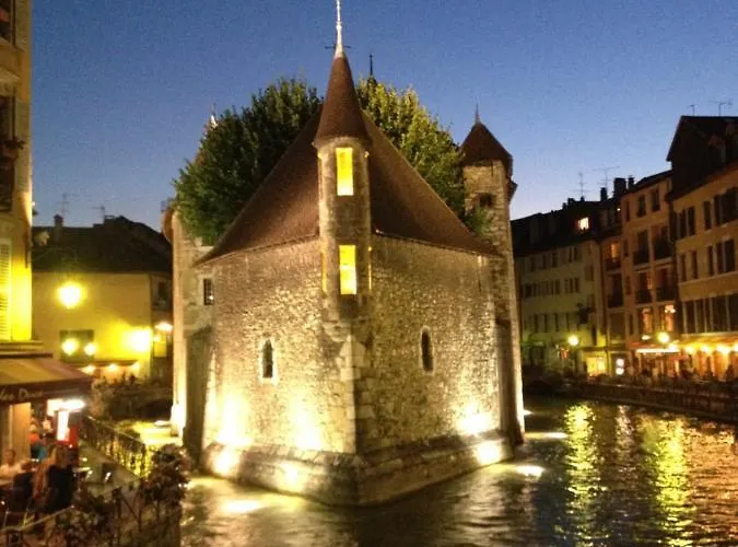 Bertholet Centre Apartman