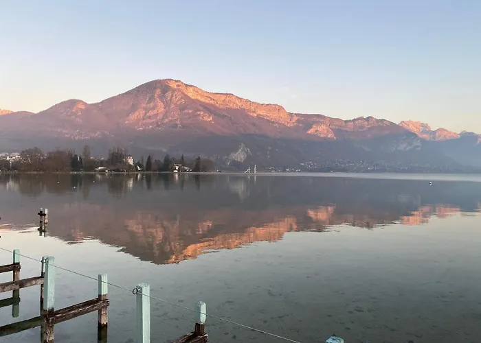 Bertholet Centre Apartman *